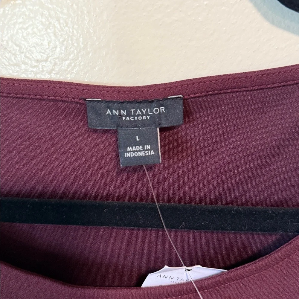 NWT Ann Taylor Burgundy Blouse Size Large - Picture 3 of 5